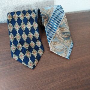 John Sparks Umberto Bossi Tie Lot
